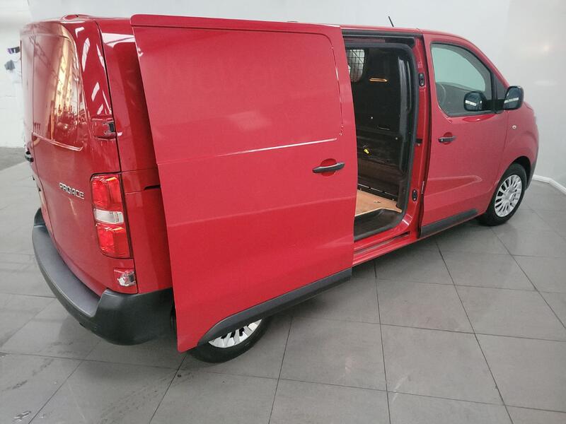 TOYOTA PROACE