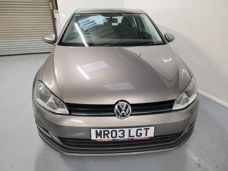 VOLKSWAGEN GOLF
