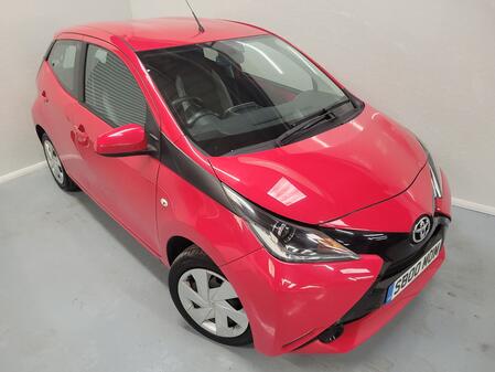 TOYOTA AYGO 1.0 VVT-i x-play
