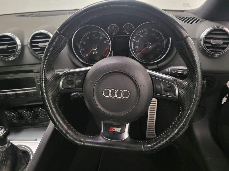 AUDI TT