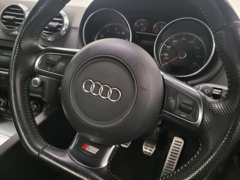 AUDI TT
