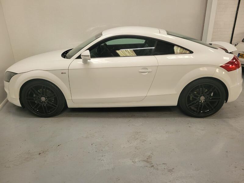 AUDI TT