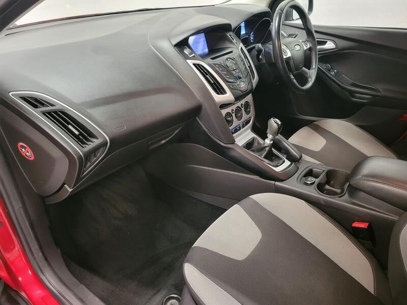 FORD FOCUS