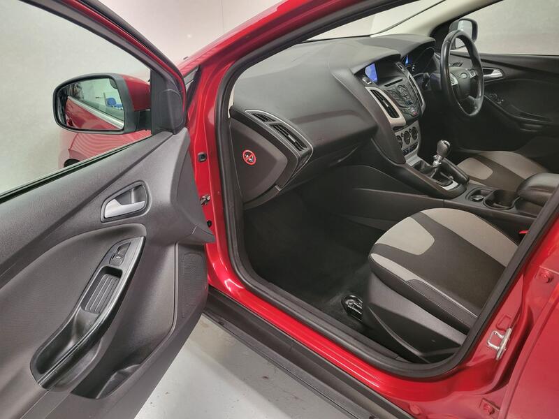 FORD FOCUS