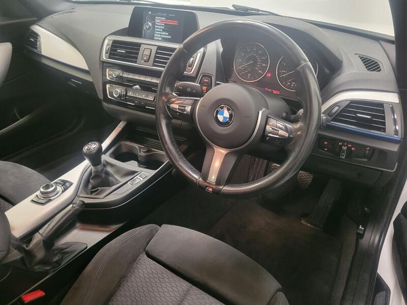 BMW 1 SERIES