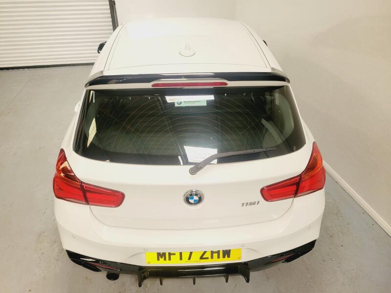 BMW 1 SERIES