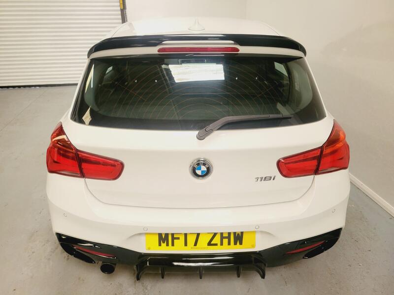 BMW 1 SERIES