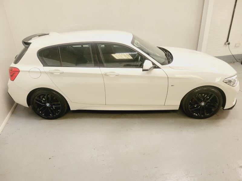 BMW 1 SERIES
