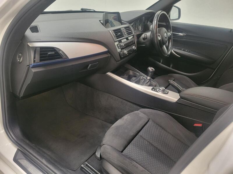 BMW 1 SERIES