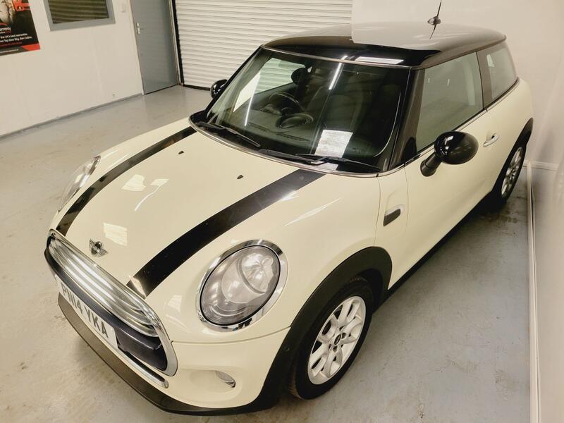 MINI HATCH