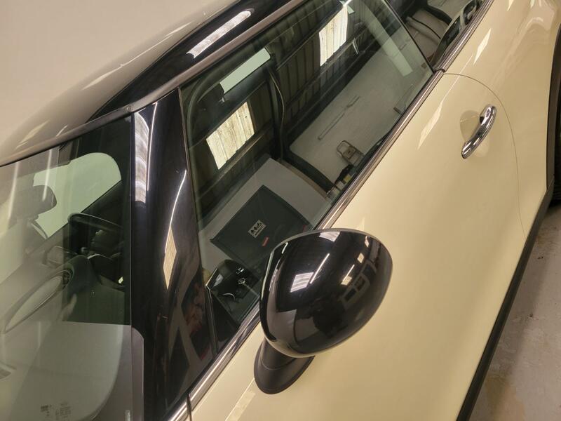 MINI HATCH
