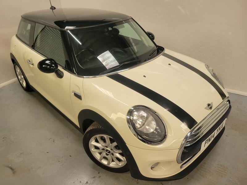 MINI HATCH