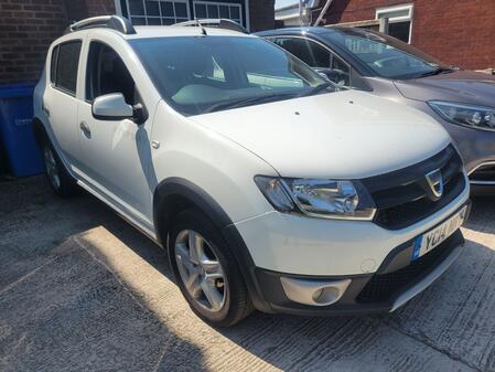 DACIA SANDERO STEPWAY 0.9 Stepway Ambiance TCe 90