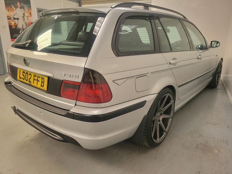 BMW 3 SERIES