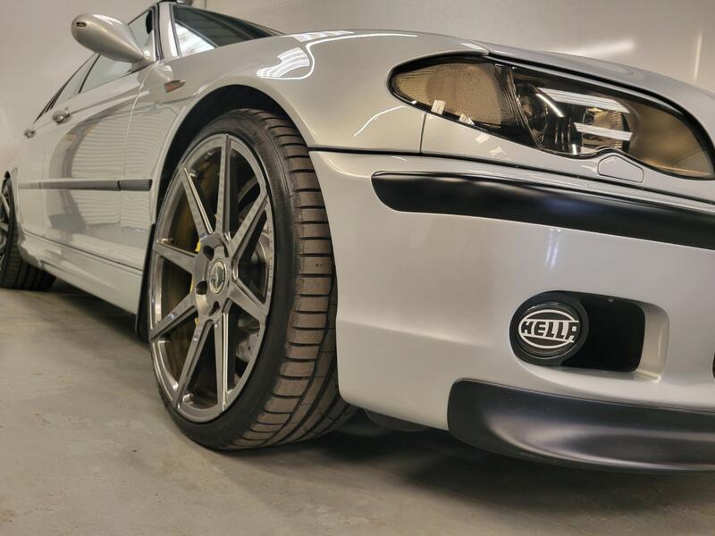 BMW 3 SERIES