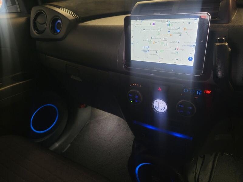 TOYOTA BB