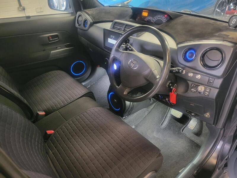 TOYOTA BB