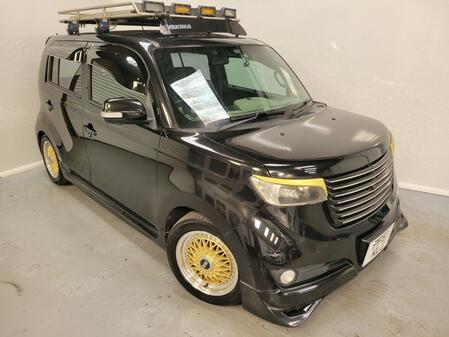 TOYOTA BB -